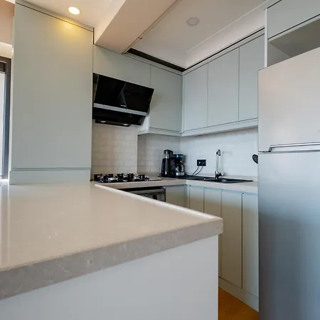 One-bedroom Family In Managed - Bosphorus View In Location Apartment 4*